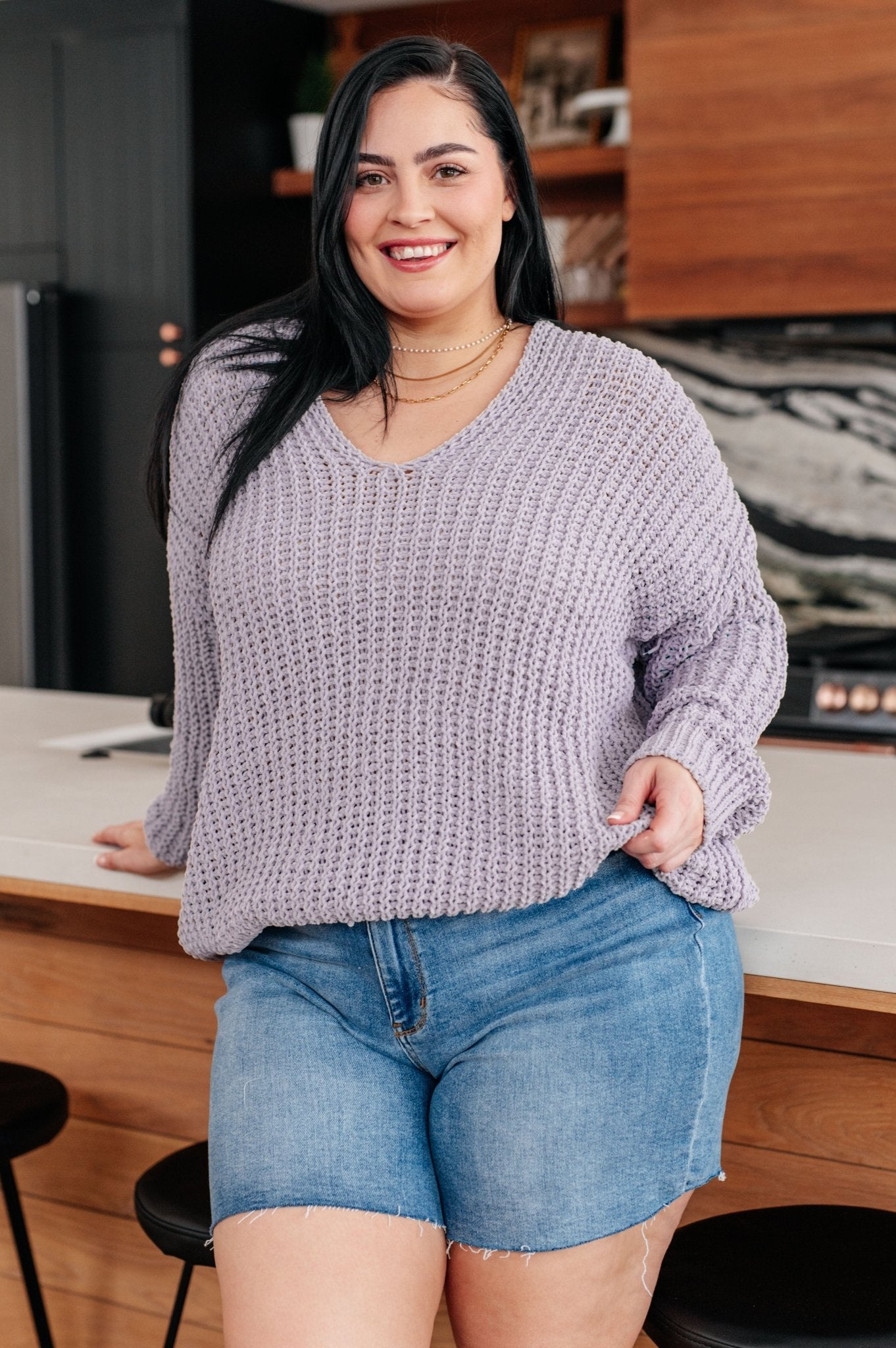 Captured My Interest Chunky V-Neck Sweater - Saints Place Designs