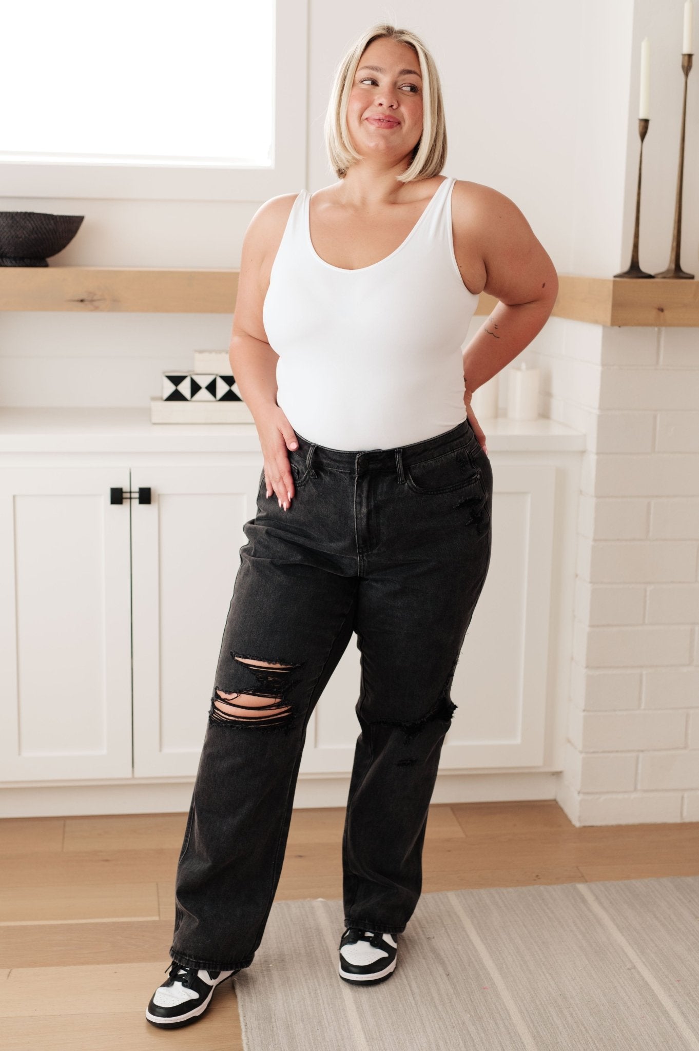 Susannah High Rise Rigid Magic 90's Distressed Straight Jeans in Black - Saints Place Designs